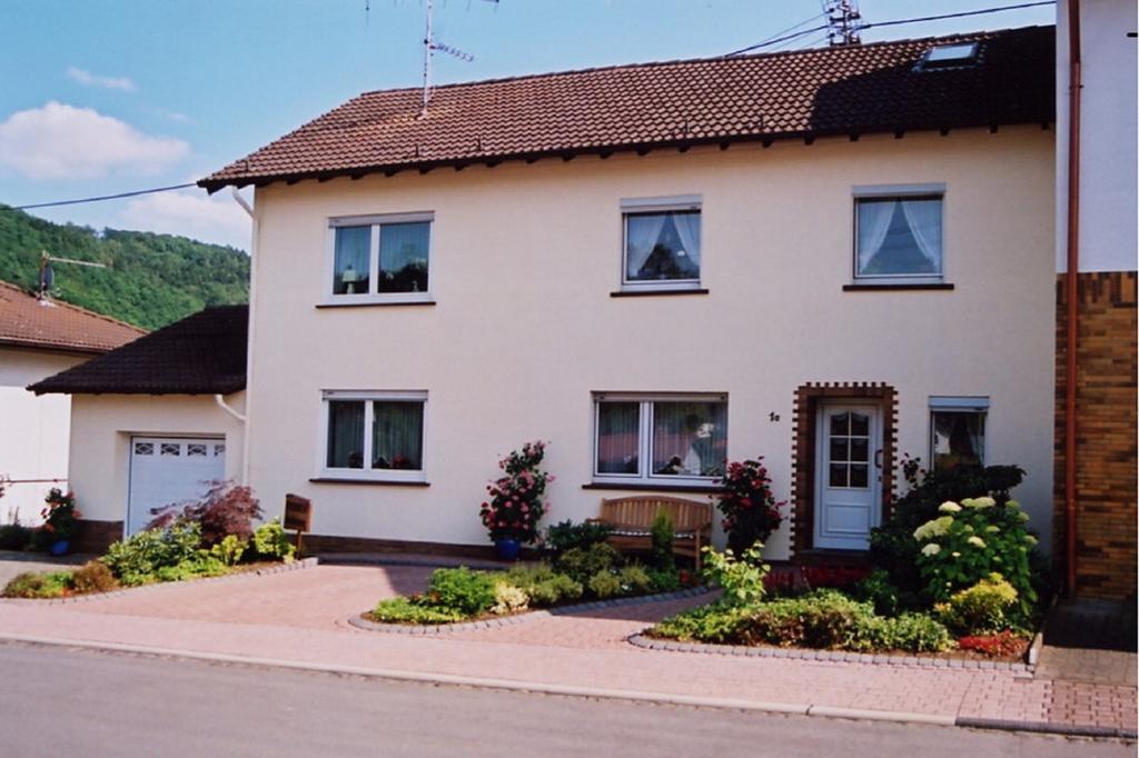 Ferienwohnung Steinebach Daun Exterior photo